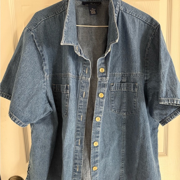 Women's Denim Shirt - Picture 3 of 6